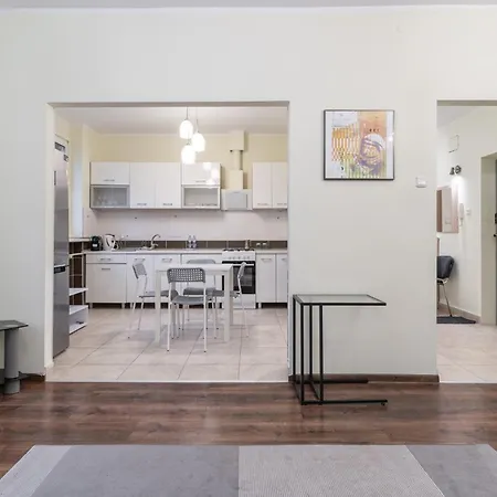 아파트 Klimczoka Comfy By Bookinghost