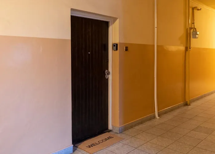 Klimczoka Comfy By Bookinghost Daire