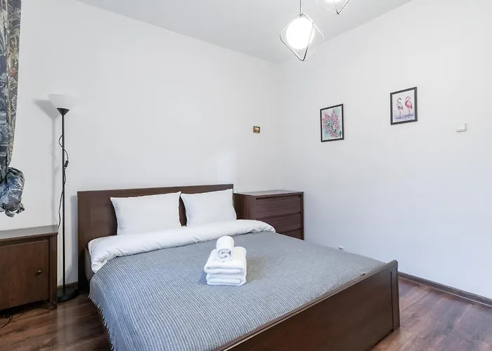 Klimczoka Comfy By Bookinghost *